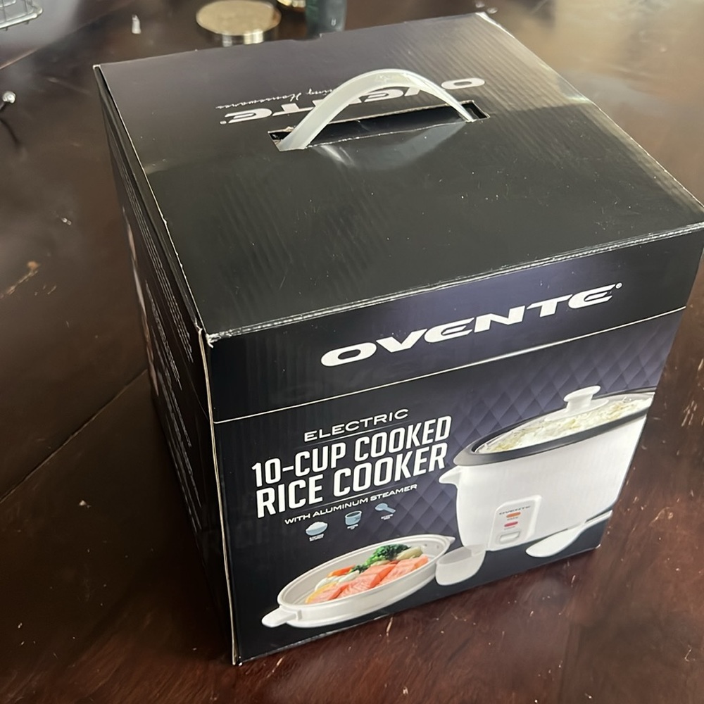 ✨✨Brand New ✨✨ Rice Cooker & Steamer - Picture 9 of 9